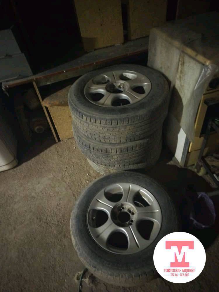 Титан дискалар сатылат 4 шт. Размери 205/65/15, 5 тешик, универсал.