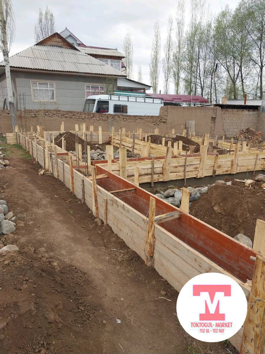 фундамент куйганга бир бала керек жардамчы срочно кунуно 1500 мин берем жатаканасы тамак ашы бекер озгорушто