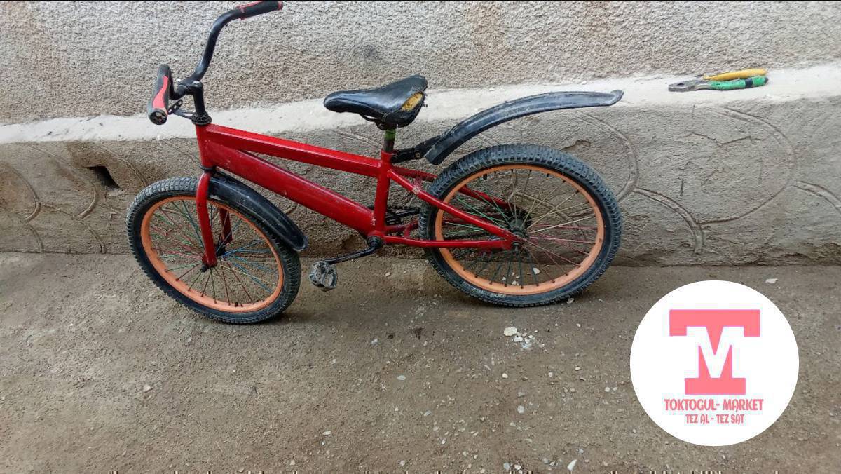ушул велик сатылат абалы жакшы р20 баасы2500 Кеми бар