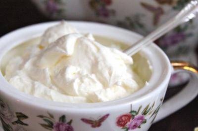 Сут 50 сом Айран 100 сом Майлуу сузмо топ 250 сом