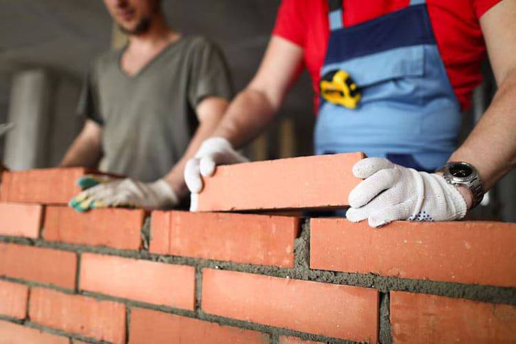 Кирпич койгондор го подсобник керек 
2 3 күндүк жумуш бар