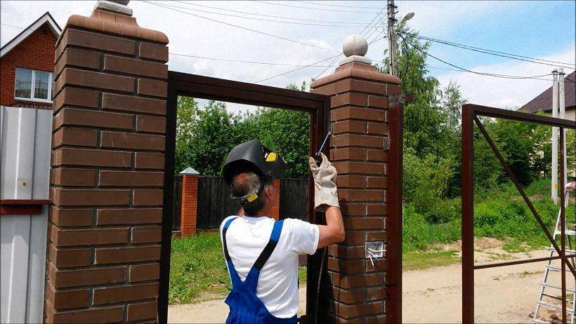 Брусчатка, Ворота койгонго өз ишин жакшы билген уста керек.