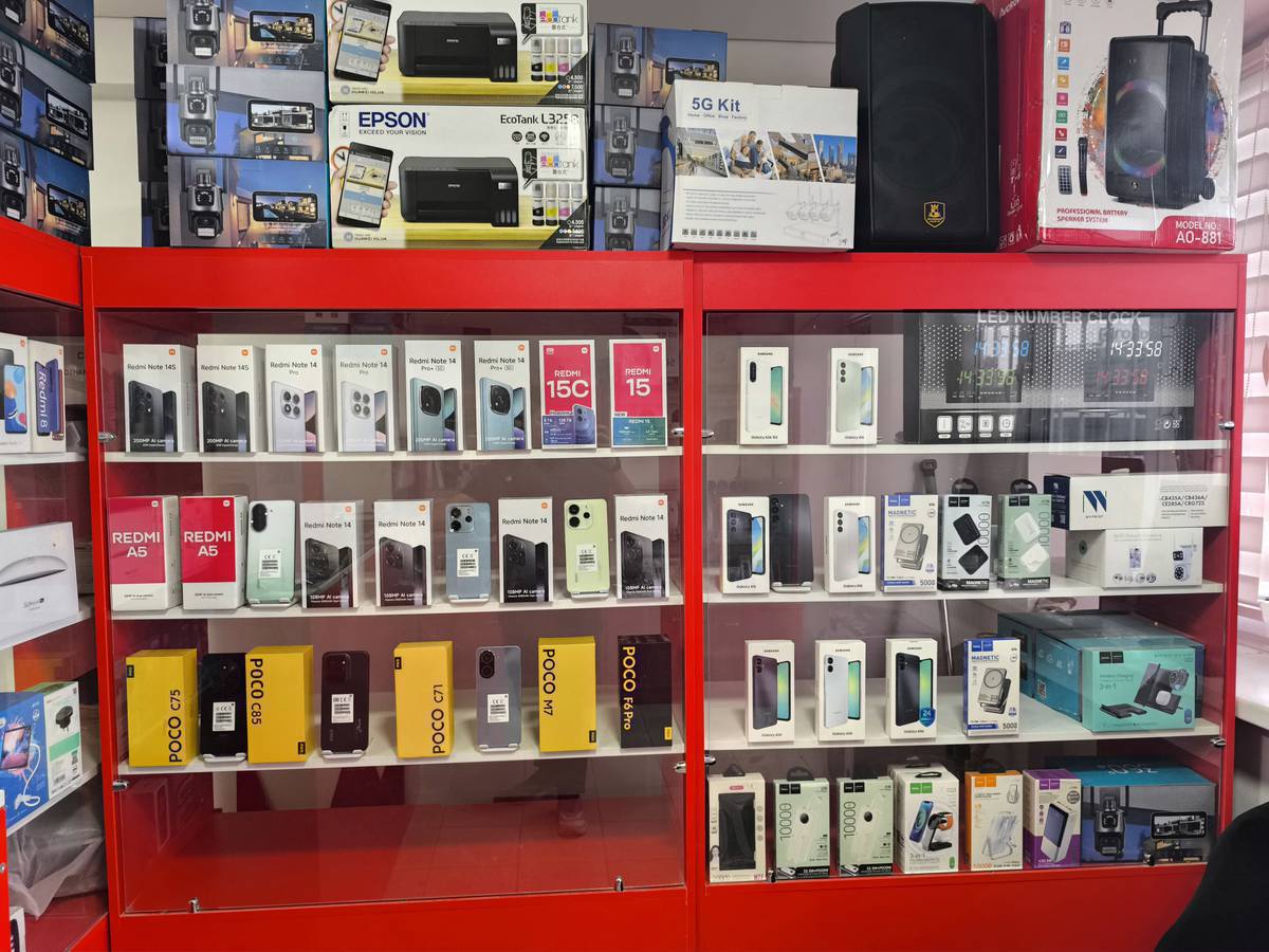 Ассалааму алейкум туугандар Токтогул Маркет дүкөнүндө Акция жарыялап арзан баада телефондорду алыңыздар! Бизден рассрочкага каалаган нерсеңизди алыныз Телефон, Ноутбук, Принтер, Камералардын түрлөрүн жана башкаларды алсаңыздар болот 
Тел: 0700006003 ватсап