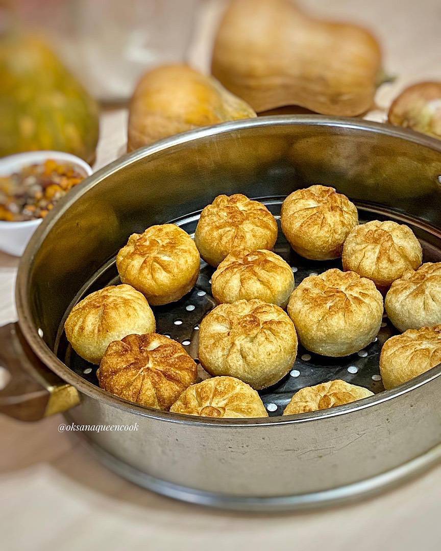 ХОШАН Үч-Теректин Саада апа хошаны: 
2-точкабызды базардагы Парктын жанында, пияз саткан Мики акенин жанында, 32 нин тушунда
Оромо 120 сом ашкабак картошка менен
Слоенный Самса 50 сом тоок эти сыр менен
ЗАПЧЕННЫЙ 50 сом өрдөк эти менен
Хошан 50 сом
Манты картошка менен 100 сом
Манты ашкабак менен 100 сом
Жарма 1 стакан 30 сом
Кофе 1 стакан 30 сом
Сүт чай 1 стакан 30 сом
Курма чай 1 стакан 30 сом
Кара, көк чай 1 стакан 10 сом
Блинчик 1кг 250 сом 
Базарга заказ берсеңиздер 0703438642
Больницанын жанына заказ берсеңиздер 0505871707