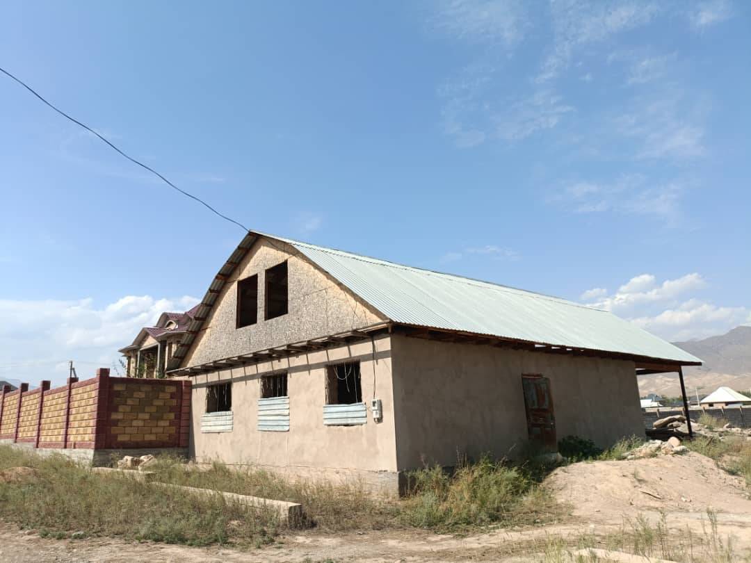 АК жондон там сатылат эки участок уйдун размери  16/10 Ичи тышы шывалган стяжка куйулган заливка куйулга баасы келишим