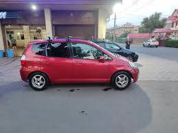 Хонда фит ээсин издейт без вложений 
жылы2005.1.3 матор каропка ходавай баары жакшы Ичи салон таза сразу откуруп берем