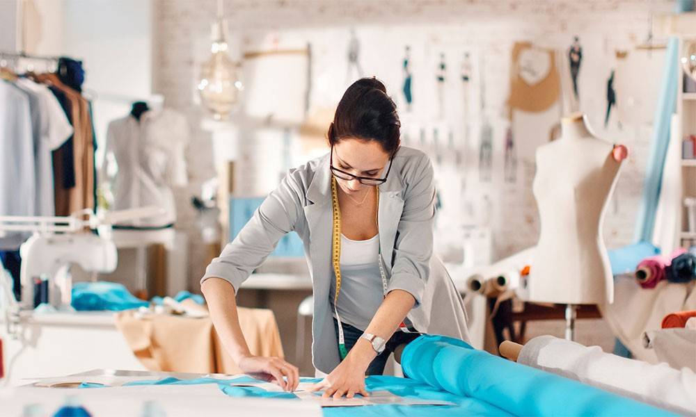 Жаны жылга карата, жаш балдарга ,чондорго баардык көйнөктүн түрлөрүнө заказ алабыз!