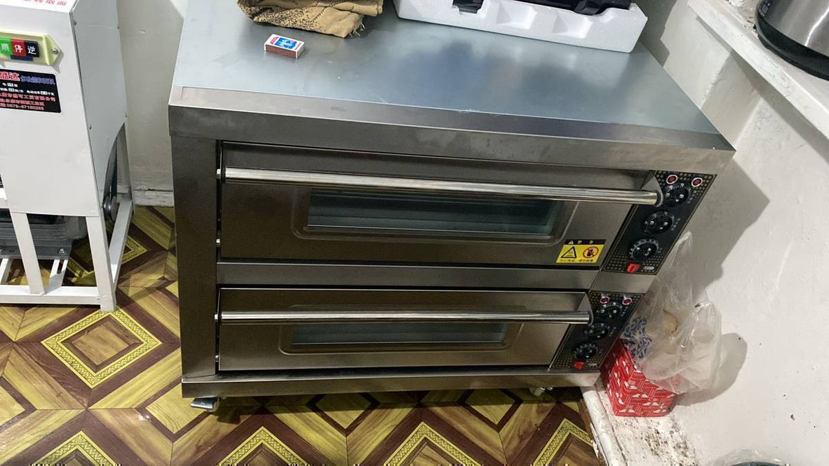 Промышленная печка и тестомес-15 кг полный жаны иштетиле элек баасы 75000 сом номер 0707422271