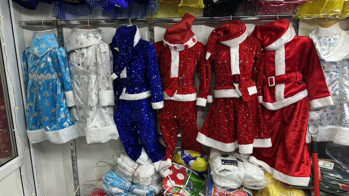 Только оптом 600сомдон
Дед мароз только оптом 650 Сом 
Ватсап 0502549862