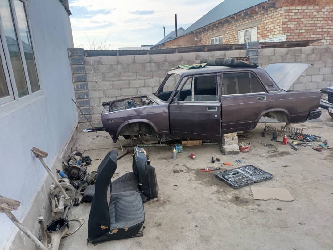 Запчасть сатылат 2107 ге