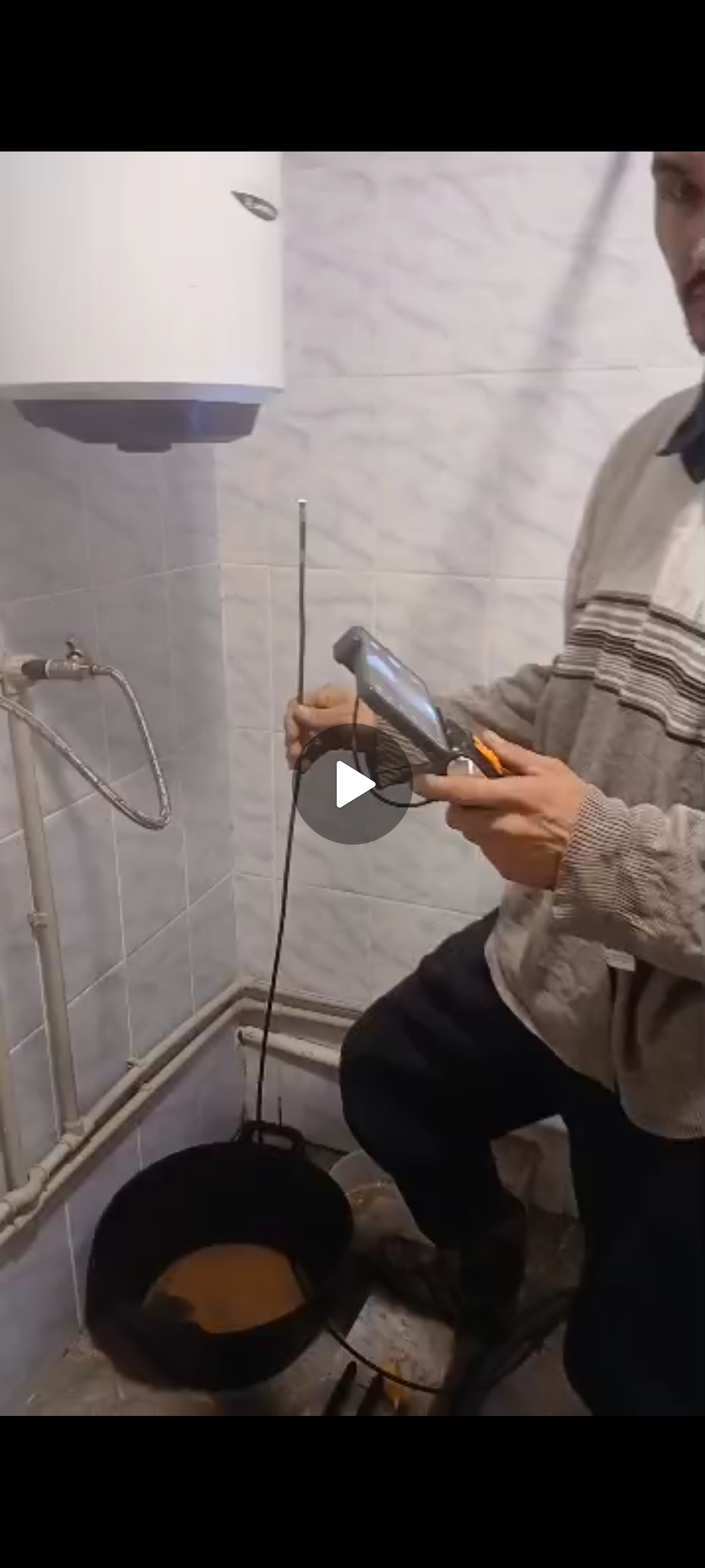 Аристонунуздар кеч ысып, ичине кир толуп калса, ордунан жылдырбай тазалап ичин жууп беребиз. Стиральная машинанын ичи жыттанып, сасык жыт уруп кирлерин кетире албай жатсаныздар, кондиционер чанга толуп тазалаш керек болсо чалыныздар. Бизге жаны аппараттар келди баардык турун жууп тазалап беребиз. 0504858550