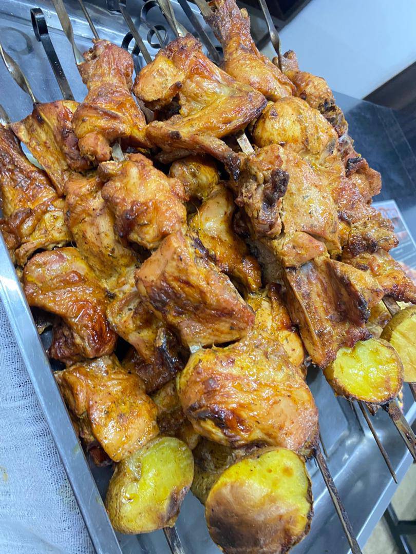 Урматтуу Токтогулдун тургундары ж.н меймандары Орегано пиццериясына чакырабыз менюда Самсы Тандырный, Тамактын баардык түрлөрү Шорпо ,Манты,Лагман.Плов ,Куурдак, Шашлык,Жаровня ж.б Фаст-Футдун баардык түрлөрү бар баарыныздарга ар дайым чайыбыз Бекер
Касса отуруштарга услуга алынбайт Доставка баардык Жака бар oregano_toktogul 
График работы 
 07-23:00