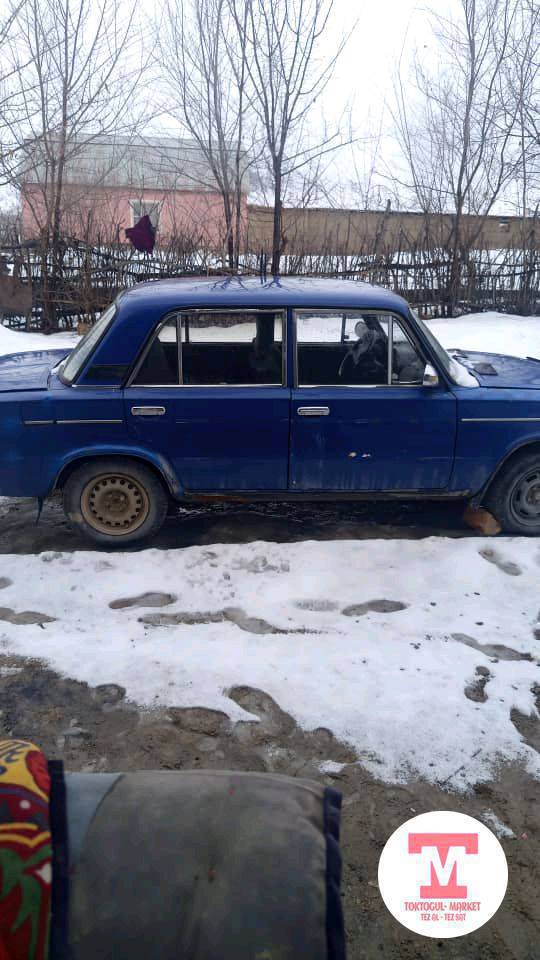 машина сатылат Токтогул ичинде75мин кеми бар суйлошу жолу бар