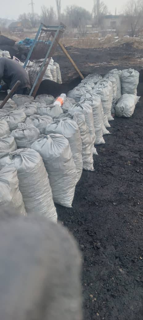 Каракече көмүр сатылат мишогу 430 с семичказы 230 с Адборнй 9000 с тоназы Даставказы менен 5 мишоктон жогору