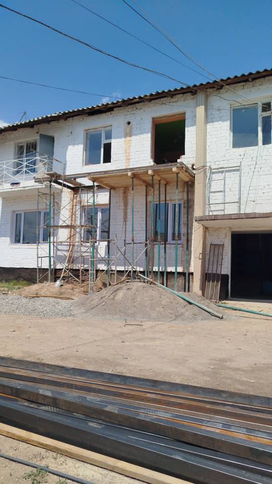 Сантехник установщик сиздердин кызматта. Жер там, этаж уйлорду баардык кыйынчылыгына карабай жасайбыз. Бачок, насос, аристон, умывальник, унитаз, душ, мойка, орнотобуз. Утепление кылабыз. Трубаларды, водопровод канализация баардык турун жасайбыз. 0504858550