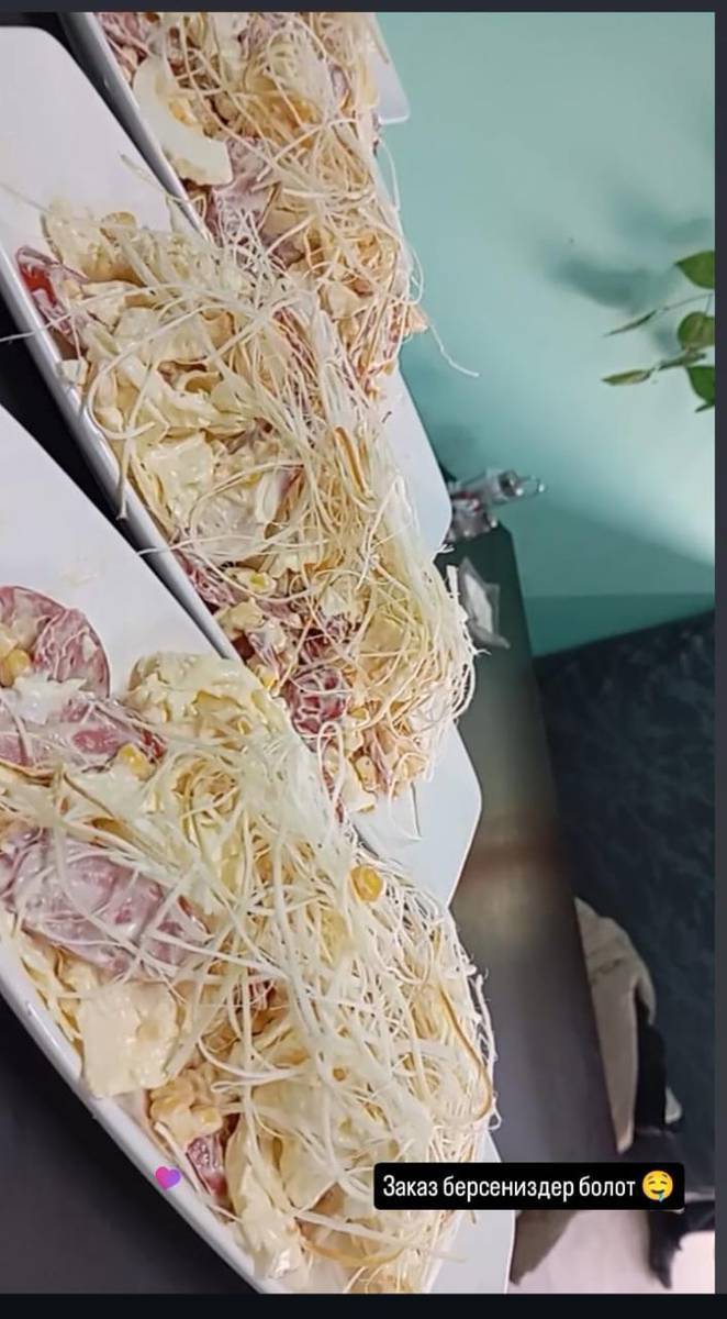 Урматтуу Токтогул шаарынын тургундары ж.а меймандары кармаган Орозонуздар кабыл болсун ОРЕГАНО пиццериясы ооз ачарга фаст-фудтун турдору тамактар самсы шашлыктар бар келип даам татып кетиниздер 
ДОСТАВКА БЕКЕР 🥰
oregano_toktogul
График работы 
09-23:00
0707098098