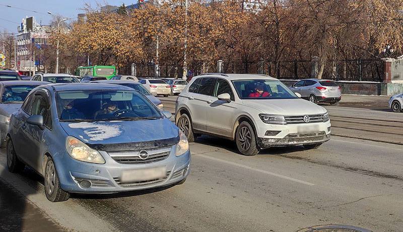 Машинанын номери 04KG984ABH тушуп калыптыр, Ким таап алса байланышып койгула. Суйунчусу бар.
0500 47 30 91