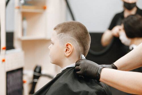 үч күн свет өткөнүнө байланыштуу Аруузат салон иштеген жокпуз. чач кырктырам дегендер эртеңден баштап келе бериниздер. модельный кылып кыркып берем бекер эле.балдарыныздарды апкелениздер болот.