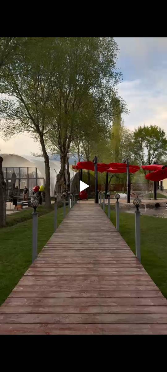 "АЛТЫН БАЛЫК 2" кафесинен мырзалар үчүн  супер акция! Команда менен 12 мүнөттө берилген тамакты жеп 
200 000 сом  утуп алыңыз!
Берилген убакыт - 12 мүнөт.
Катышуучу - 3 адам.
Тамактар - 0.5 кг плов,
З порция босо лагман,
3 даана шашлык,
1.2 кг мангалга бышкан балык,
2 порция крылышки,
2 даана нан.
Эгерде берилген убакытта жеп бүтө албасаңыз. Тамактардын баасын төлөйсүз 8000 сом.
Өз күчүңдү сынап көр, досторуңду чакыр, жеңишти багындыр!
Ким бат,ким көп жейт - ошол утат.
"Алтын Балык 2" кафеси күн сайын саат 10:00дон 23:30га чейин иштейбиз.
Маалымат үчүн тел: 0508659864.