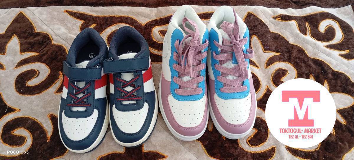 Кросовкилер сатылат мальчик девочка Россиядан келген мальчиковый 31 размер девочка 33размер экоо биригип.