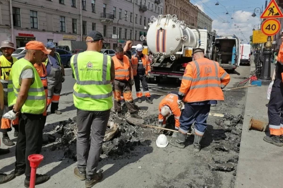 ЖОЛГО ИШТЕГЕНГЕ ЖУМУШЧУЛАР КЕРЕК ЖАШЫ 18 ДЕН ӨЙДӨ ИШ ЦЕНТРДЕ