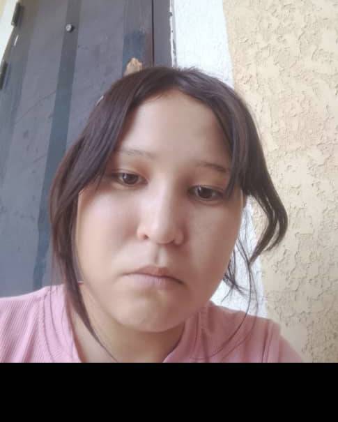 Ушул кызды гөргөн билгендер болсо байланышып койуңуздарчы бүгүн саат 3тө чыгып геткен бойдон тапай жатабыз
