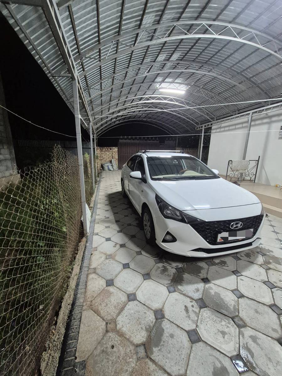 Машины 🚗 Жылы 2021г обьем 1.6 бензин 
Кышкы Балон 4шт жаны 80% процент.  
Плюс Подарок Жаны Бампер передний 1 шт анан Амортизатор передний 2 берем
243445 родной пробег 1 Хозяин
Токтогулда Турат машина
телефон 0509 171 322