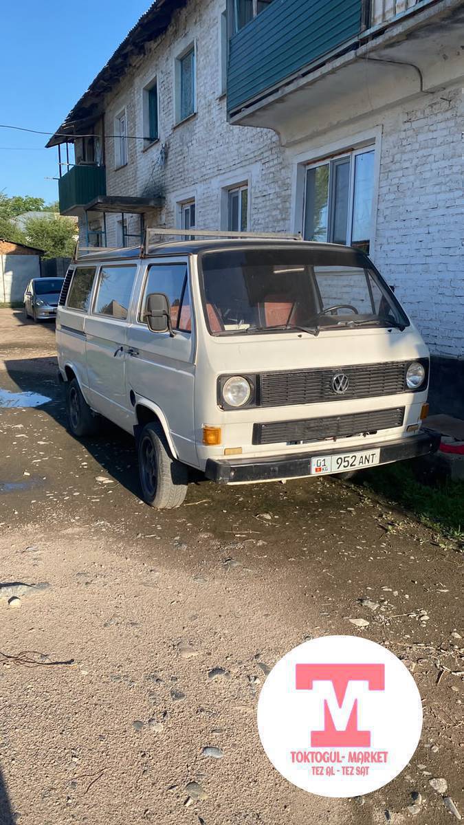 Продаю Volkswagen Transporter хорошем состоянии, мотор коробка зынк, вложения по мелочи 
Цена 200000 торг иметься у капота 
Номер 0707422271