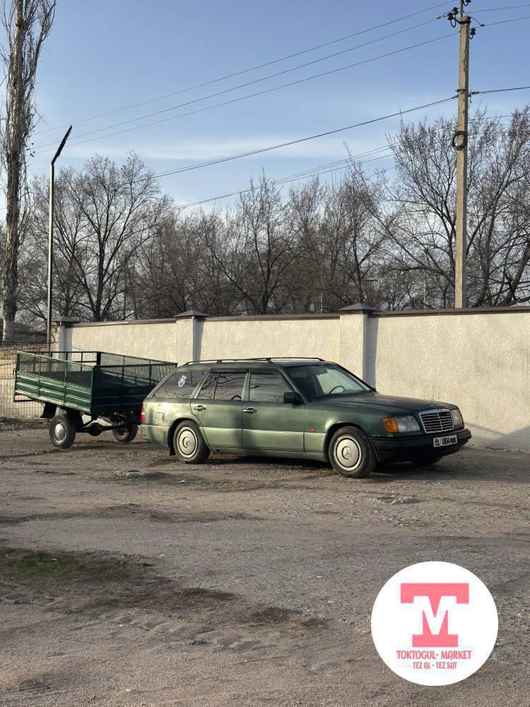 Мерс сатылат
Жылы-1995
Модели- Е 200
Объём-2 плита бензин 
Абалы- жакшы ходовкалары жасалган баардык шарты иштейт кышкы балондордо

Обмен жок, Кеми жок!