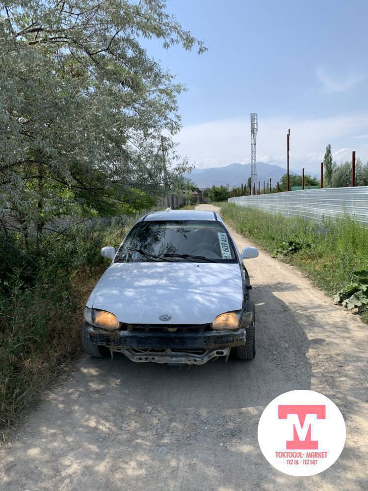 Hyundai accent 1997
Белый объем 1.3
Ходовой орто 
Матор жакшы