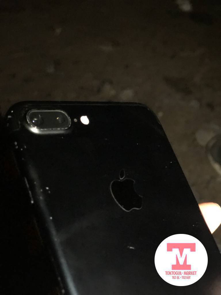 iPhone 7 Plus 
Обмен на iPhone xs, xr  с моей доплатой