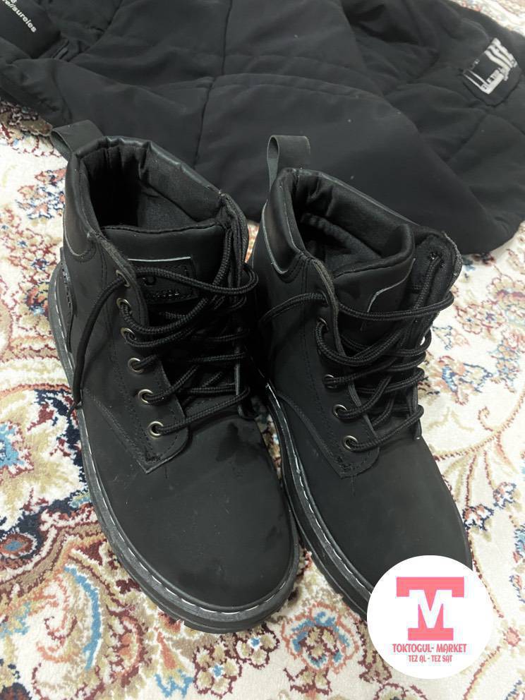 Кышкы жылуу сатылат 1500 сом 
Размер 39