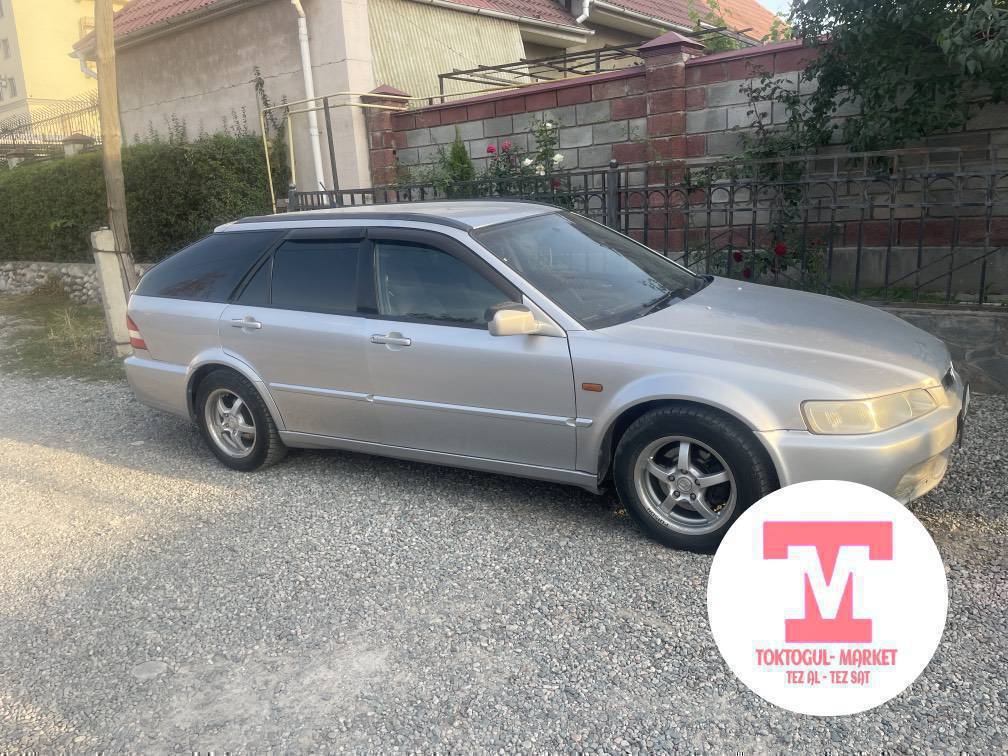 Хонда аккорд универсал сатылат , 2.3 об автомат типтроник абалы жакшы, 2000-ж . Баасы 450000 с