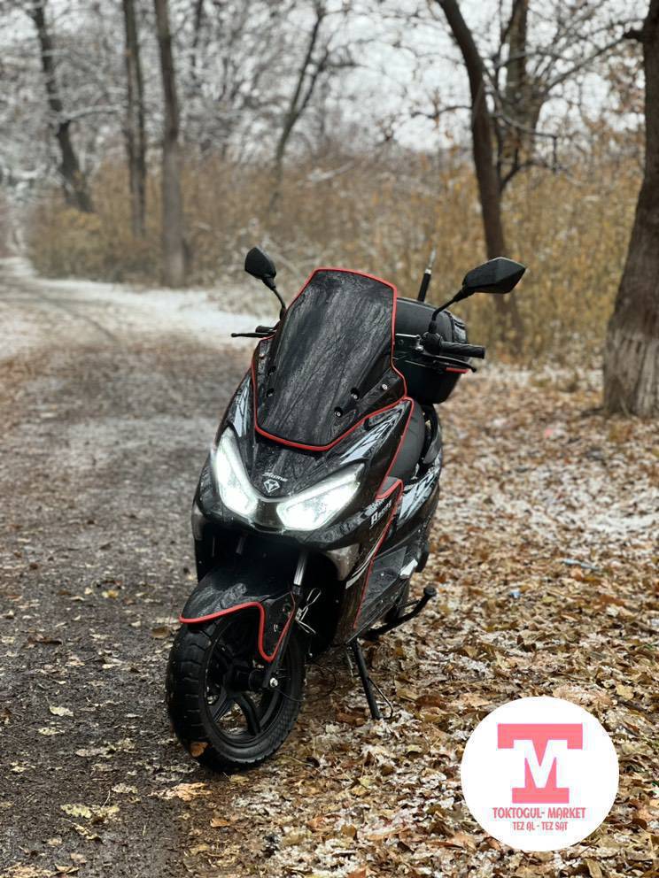 Ассаламу алейкум тугандар макси скутер сатылат!  срочно на ходу айдайсынар!!