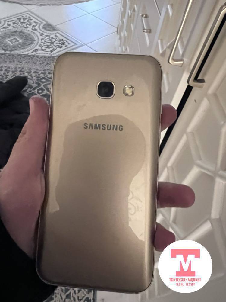 Самсунг телефон сатылат иштебейт запчастька сатса  болот баасы 200сом