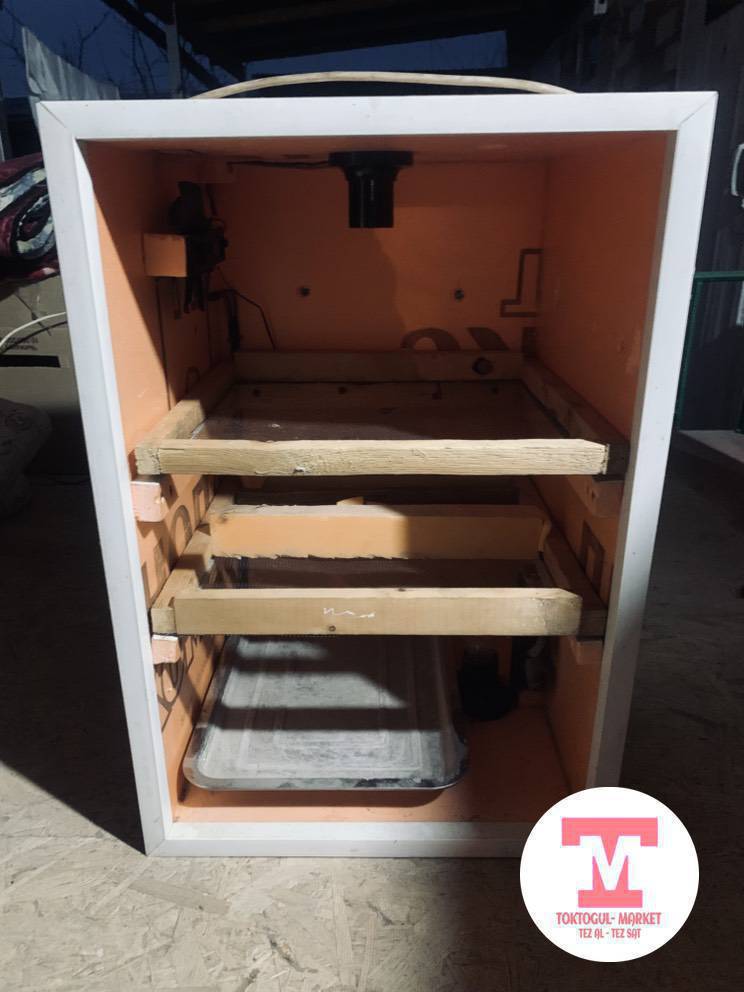 Инкубатор сатылат ручной алмаштырып турат 72 жумуртка чыгарат