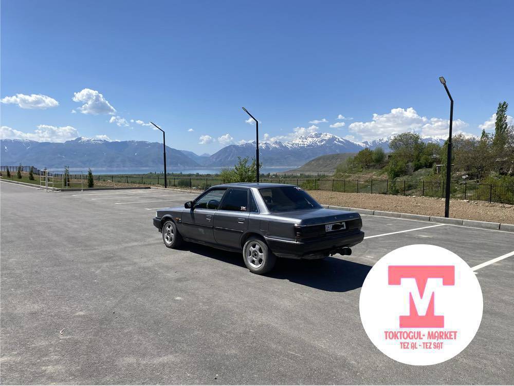 Срочно Toyota Camry (v20) сатылат 1986года
Объем 2.0, инжектор 5ступка
Баасы 118000сом (кеми бар)