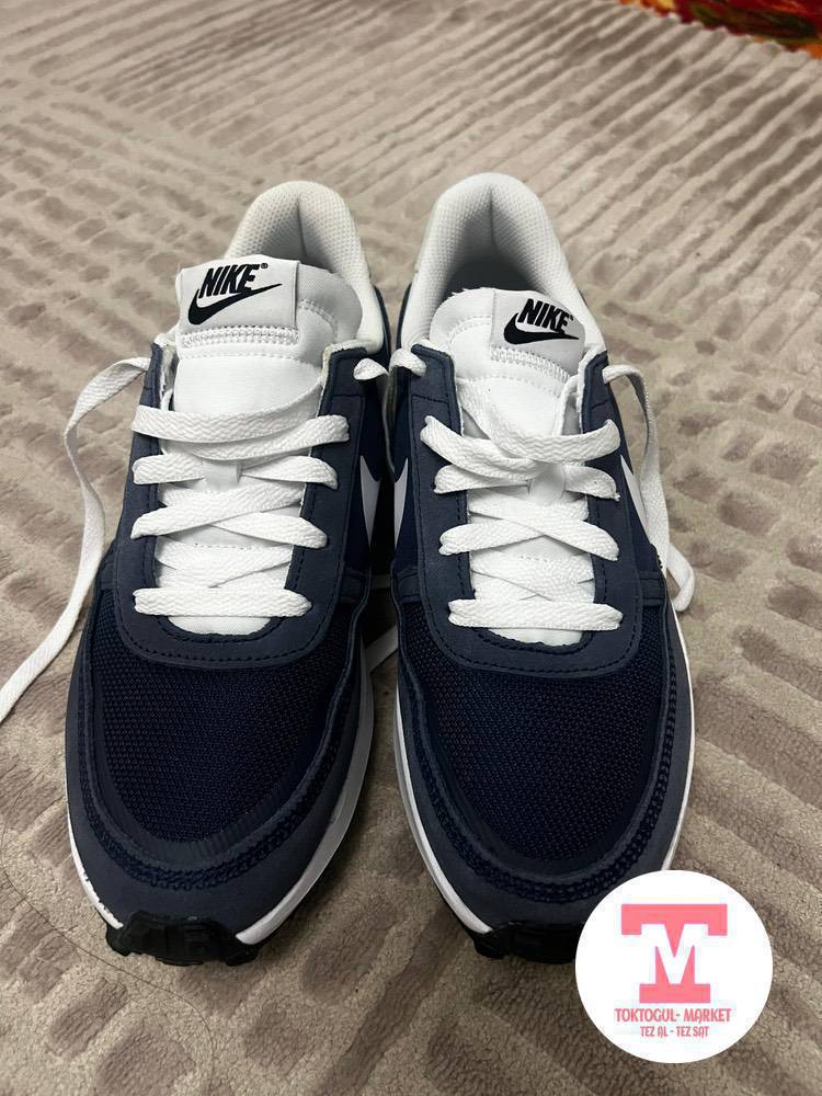 Nike кроссовкалар сатылат,таза оригинал,размерлери 40,41,42