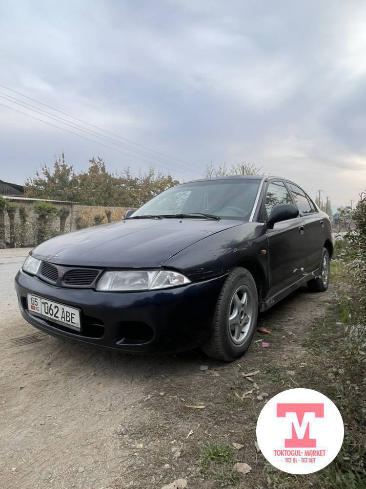 Митсубиси Каризма сатылат жылы 1996 механика 
Обем 1.8 экономичный баасы 100 мин