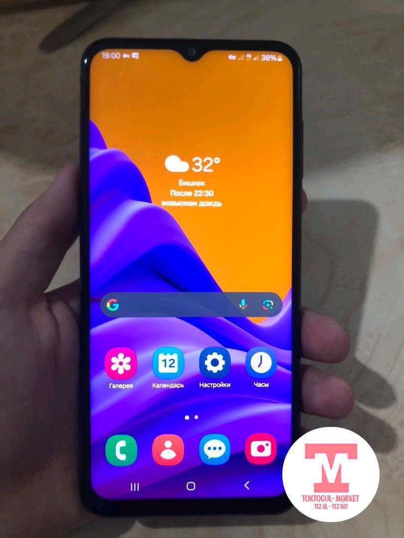 Samsung a13 64 gb 👌  все чсита срочно сатыш керек болуп атат бассы 4500мин сом зарядкасы менен кошуп берем