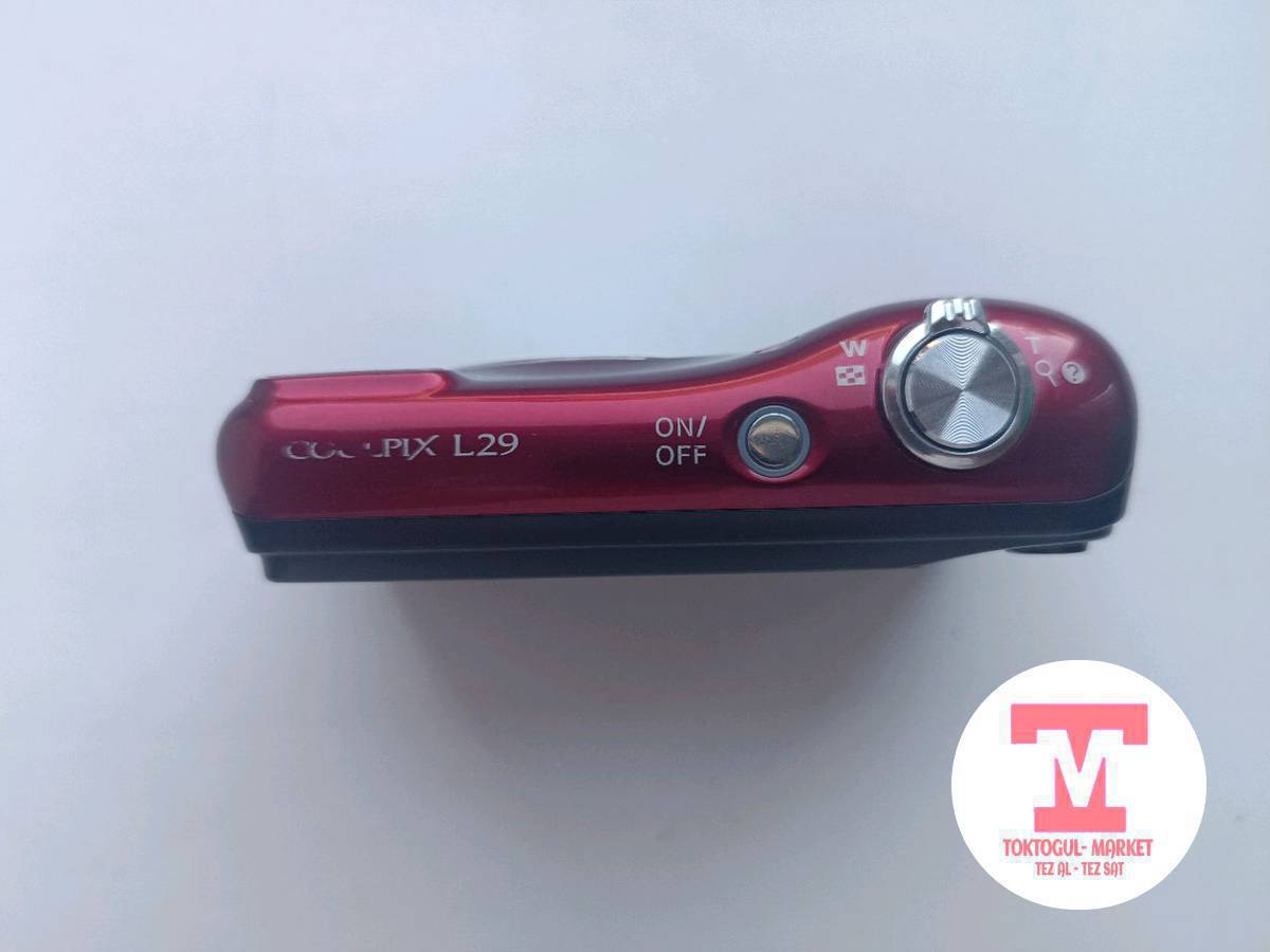 Фотоаппарат 
Coolpix L29 
суроттор тунук тартат
суротторду компьютерден 
чыгарып алса болот 
зярядкасы жок сатып алыш керек 
бирок батарейка менен деле иштейт