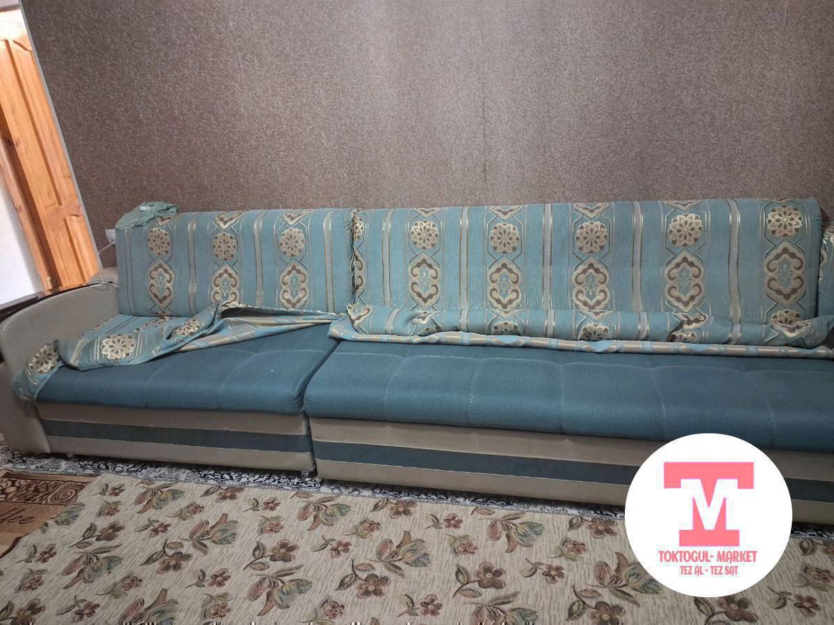 Диван четверка чехолу эки подушкасы менен сатылат 30000 сом
Шфанер сатылат 10000 сом