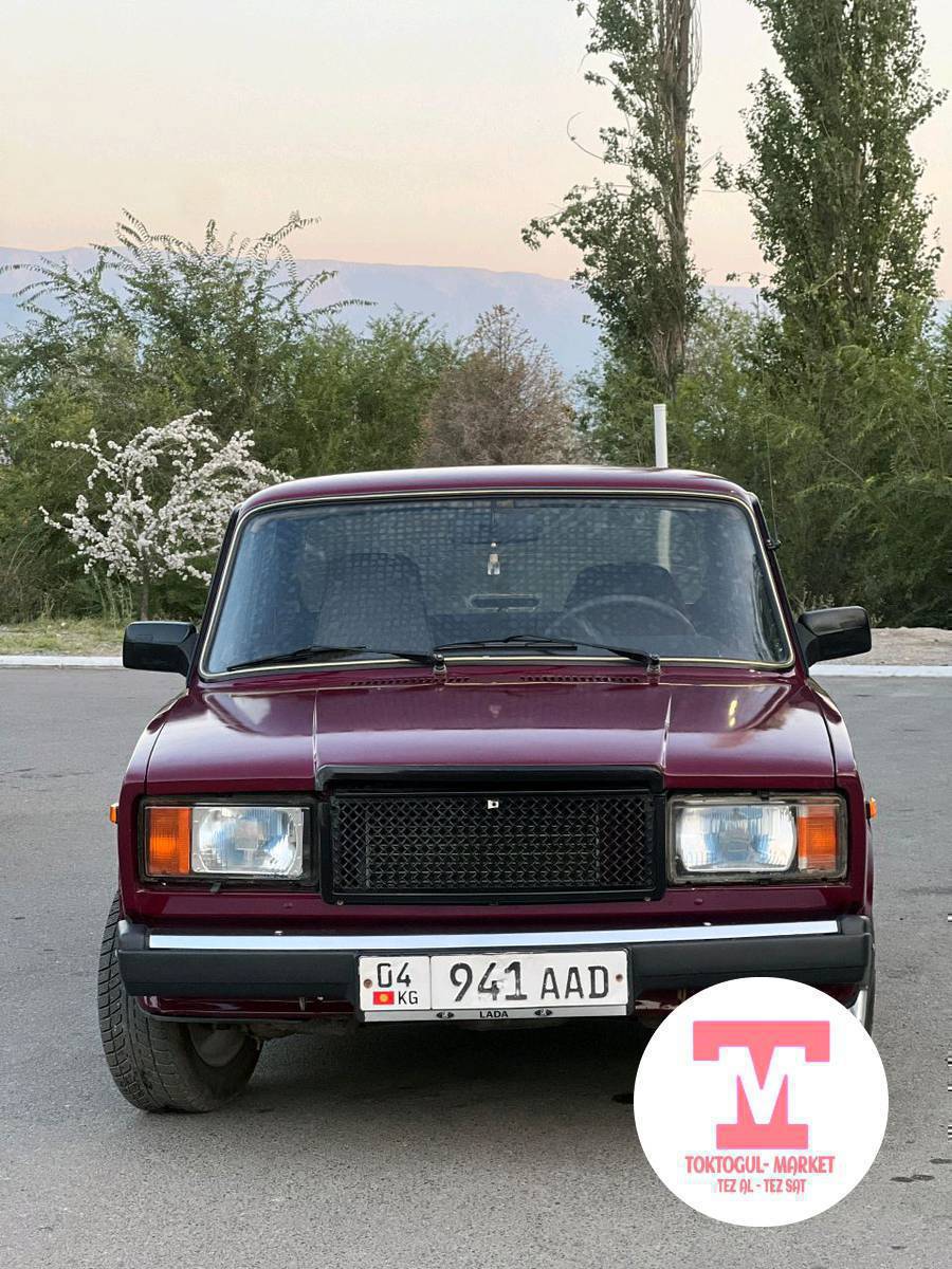 LADA 2107 
жылы 2006
каробка 5
инжектор
баасы 200 мин 
машина Токтогулда 
обмен жок