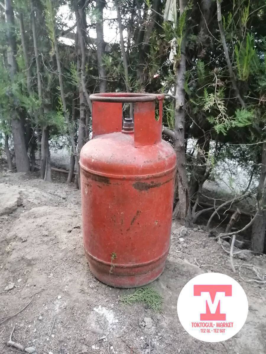 Сүрөттөгүлөр сатылат