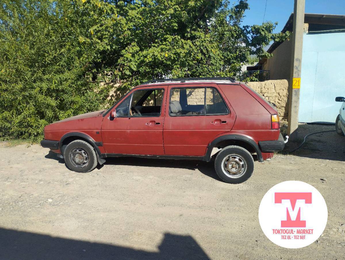 гольф сатылат 1.6 карбиратор ,
