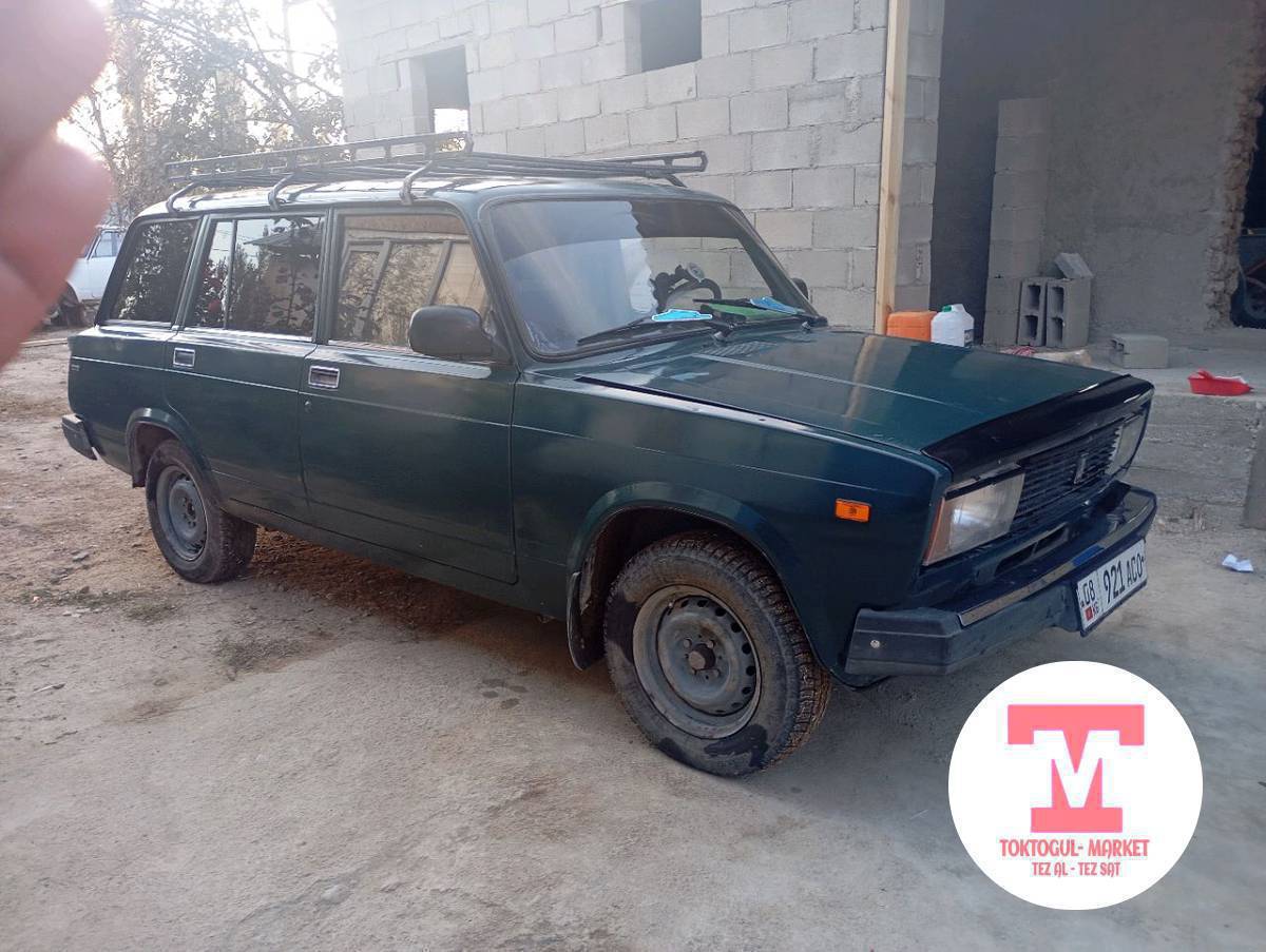 2104 чтёрка сатылат матор каропка жакшы чирик жоок мосто ун бар 
сразу өткөрүп берем май жебейт түтөбөйт жакшы тартышы