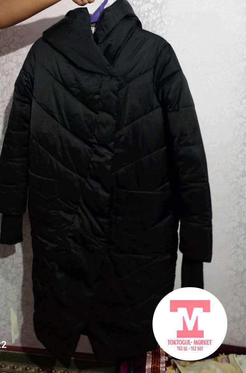 куртка сатылат 3000, состояние жакшы 1 .2 жолу эле кийилген