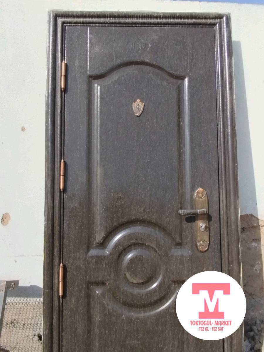 срочно ушул Эшик сатылат 7000 сом 10000 сом деп чыгаргам