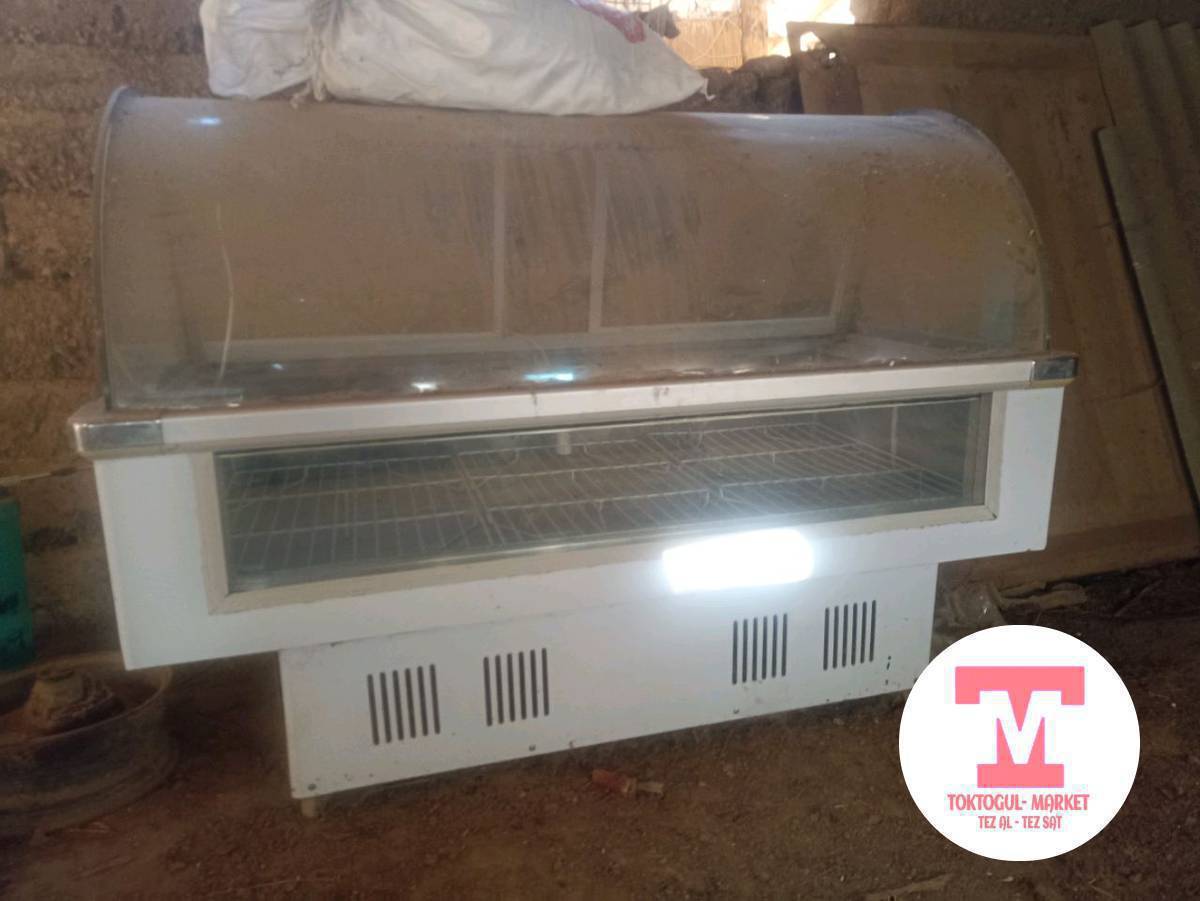 ушул холодильник сатылат иштейт муздатпайт алчулар болсо5000ге берем