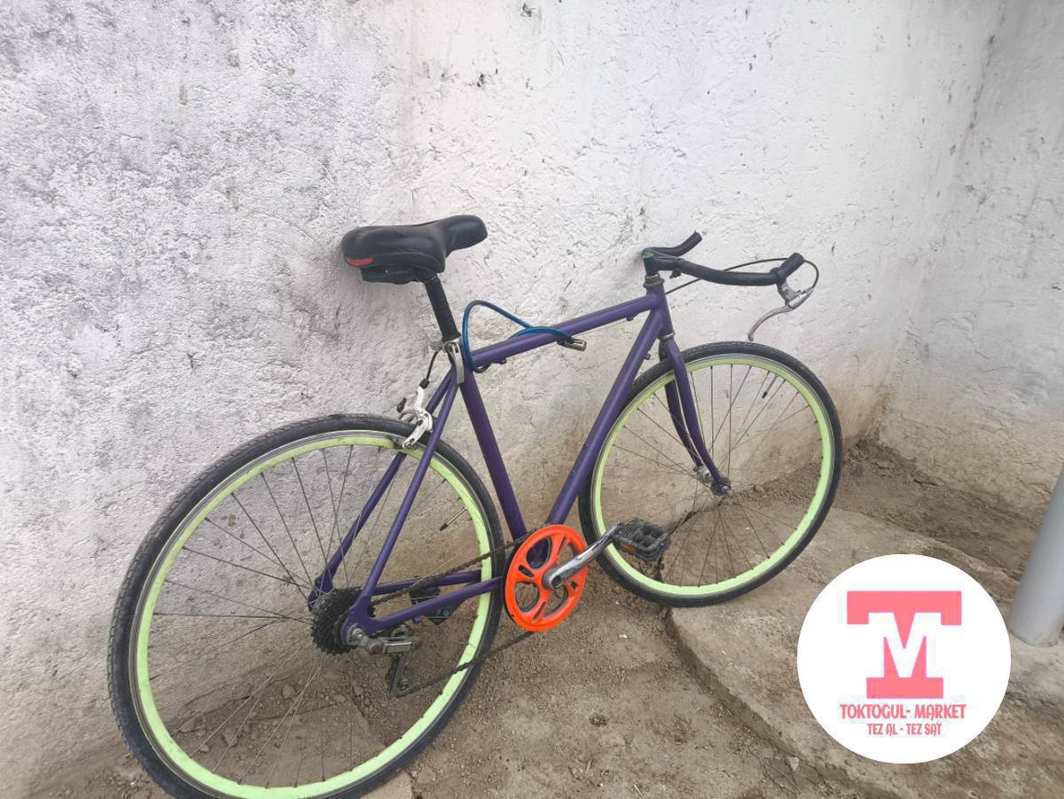 Ассалам Алейкум ушул фикс сатылат абалы жакшы, касияк жок таза, Баасы ойдодо жазылган суйлошу жолдору бар.